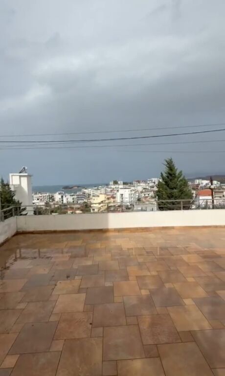 Vendesi edificio a 2 piani a Ksamil, con vista mare!