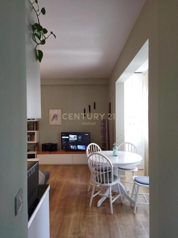 APARTAMENT 1+1 ME QIRA TEK TREGU ELEKTRIK