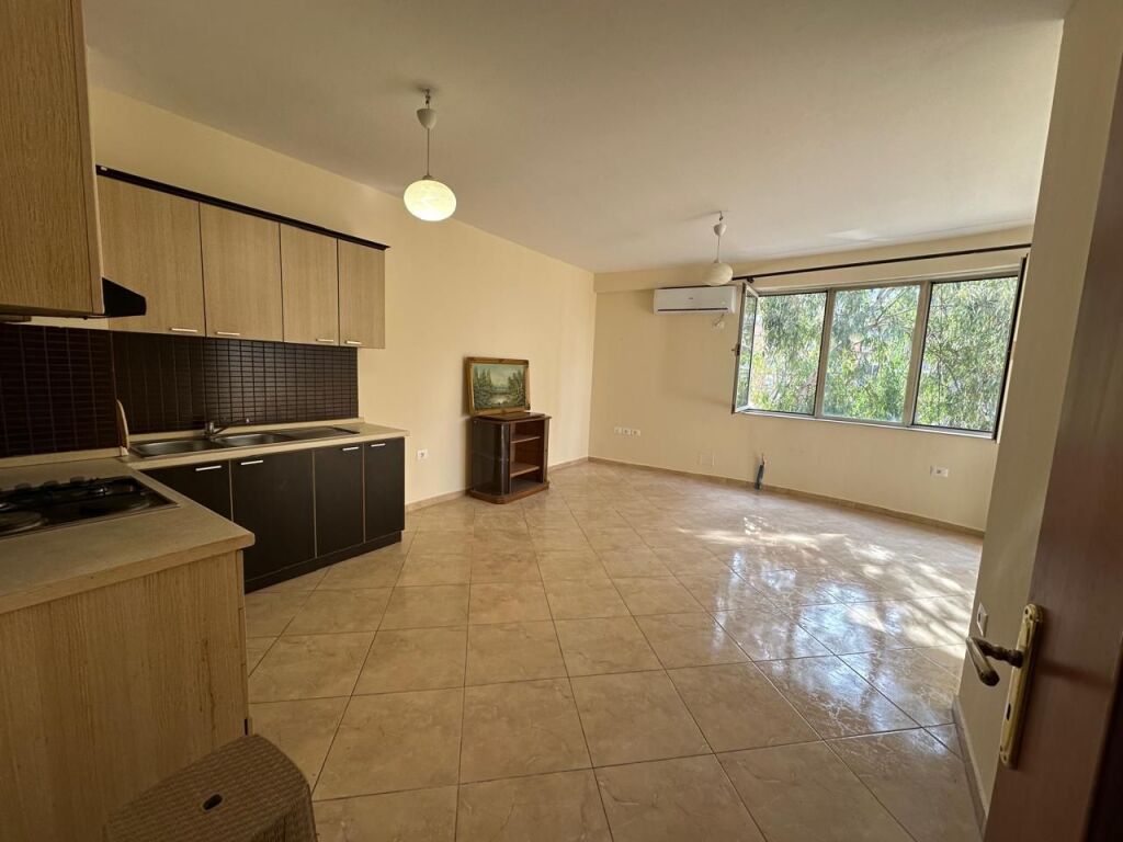 🏢Selvia, near Hotel Black Diamond, apartment 2+1+2 for rent, partially furnished 70,000 Leke