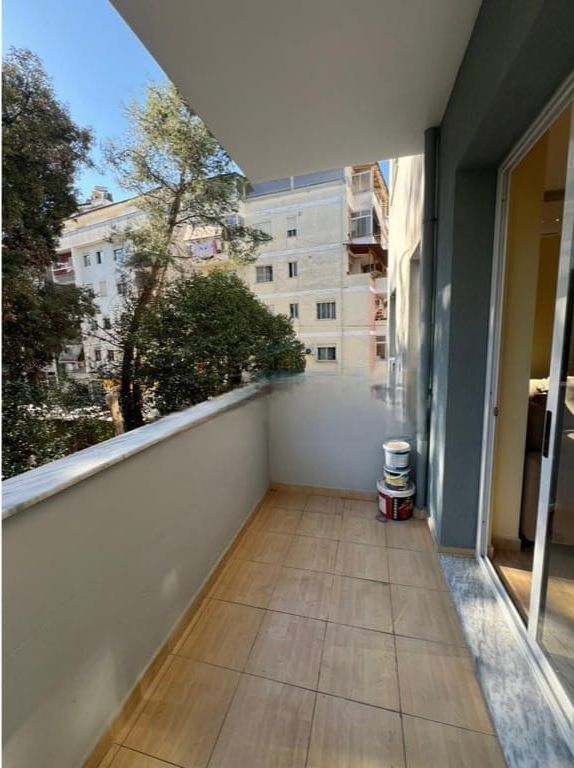 Apartament 2+1, për Shitje ne zonën e Freskut