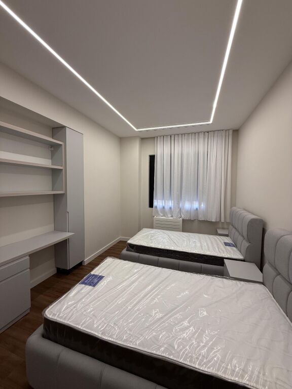 🏡 Affittasi appartamento 2+1+2 + 2 posti auto 📍 Selitë – Kodra e Diellit, una delle zone più tranquille ed esclusive di Tirana