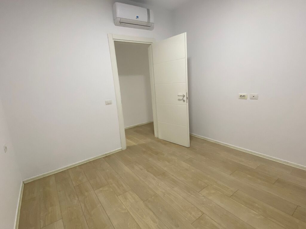 Appartamento 2+1+2 in affitto in Via Kosovarëve