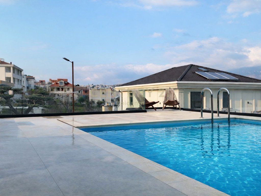 Luxury villa for rent in Paskuqan