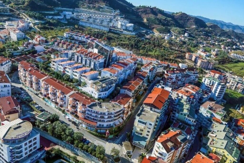 SHITET, DUPLEX, KODRA E DIELLIT, TIRANE ID: 530581010-68