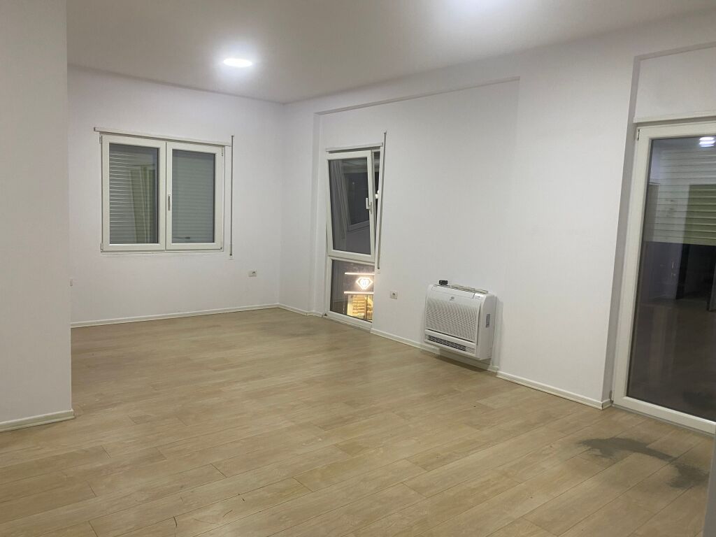 Appartamento 2+1+2 in affitto in Via Kosovarëve