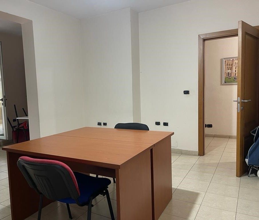 🏢 Zyrë me Qira në Don Bosko