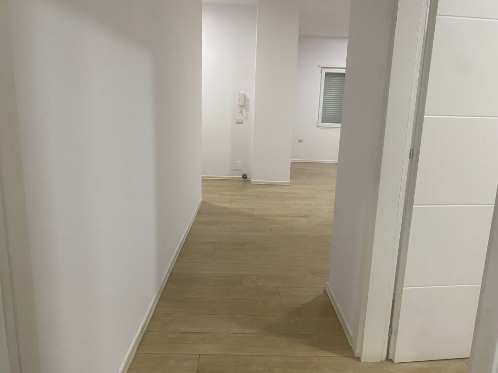 Appartamento 2+1+2 in affitto in Via Kosovarëve