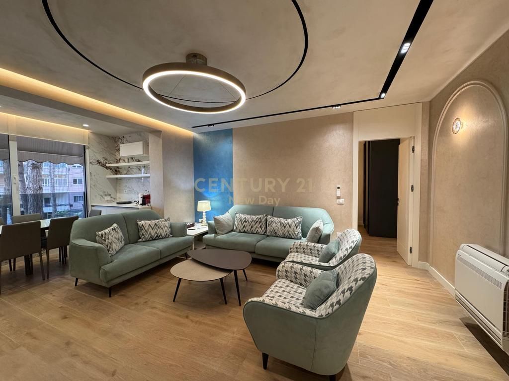 SHITET APARTAMENT 2+1+2T NE MALIN E ROBIT!