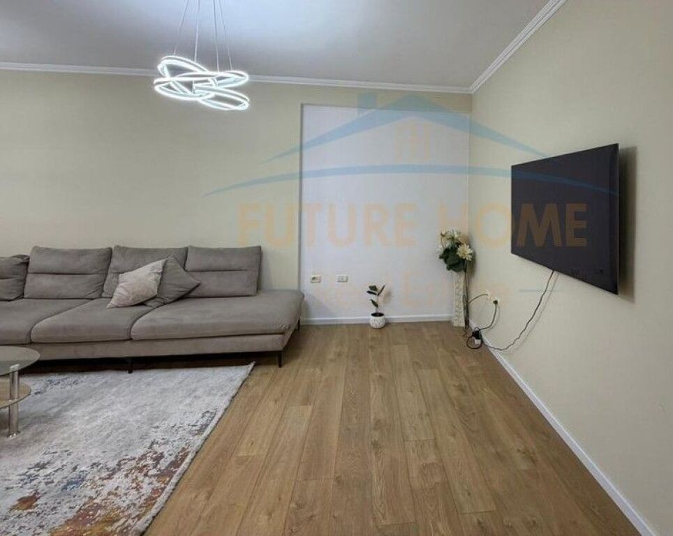 Shitet, Apartament 2+1+2 , Unaza e Re