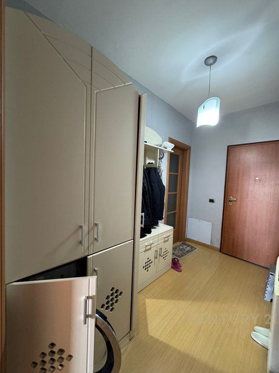 SHITET APARTAMENT 3+1+2 NE QENDER , DURRES !