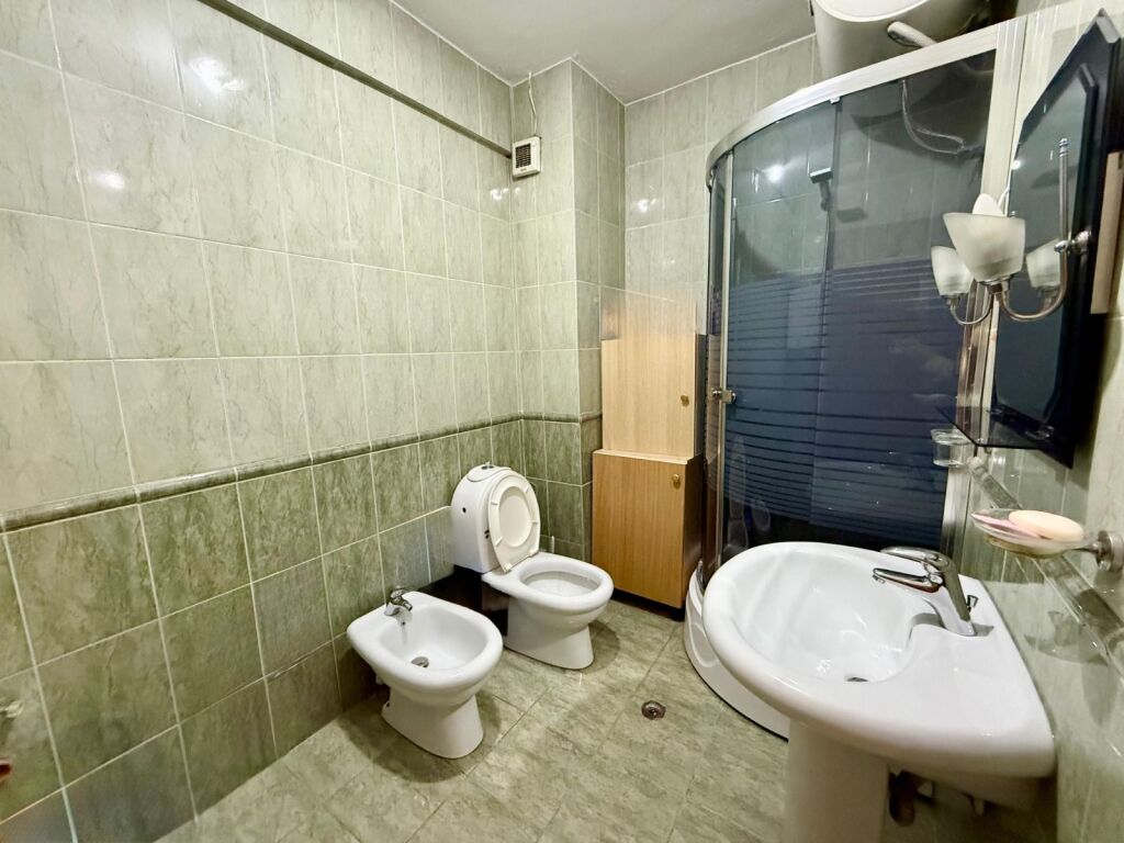 Apartament 1+1 me qera Komuna e Parisit