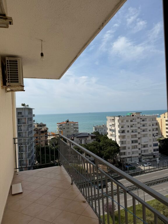 Shitet super apartament me pamje të plotë nga deti! 🌊