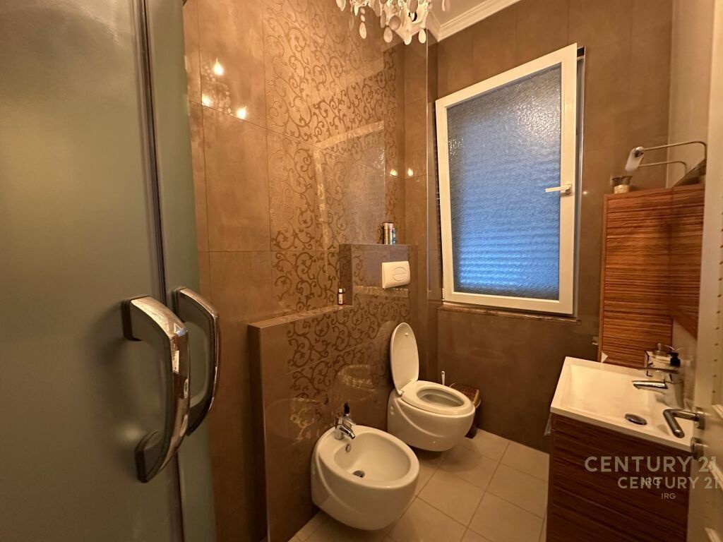 Unique villa for sale in the Qetesia Residence, Qerret!