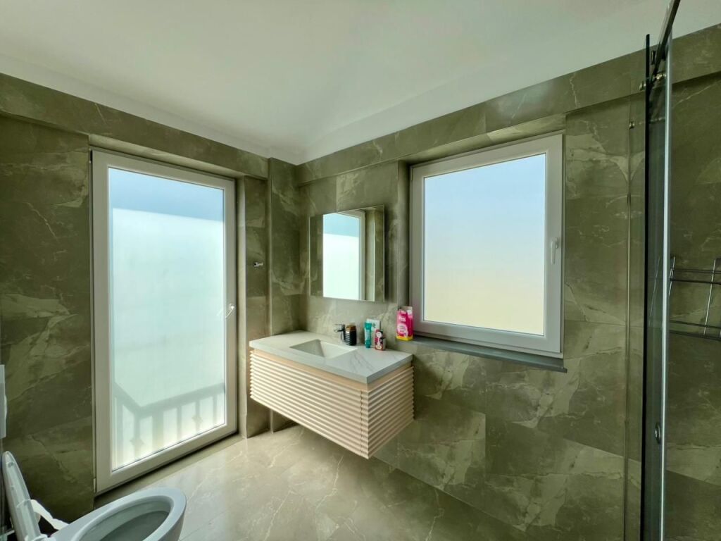 Affittasi villa su 3 piani, “Residenza Vilat Lule”, Mjull Bathore