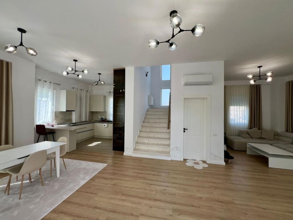 Affittasi villa su 3 piani, “Residenza Vilat Lule”, Mjull Bathore
