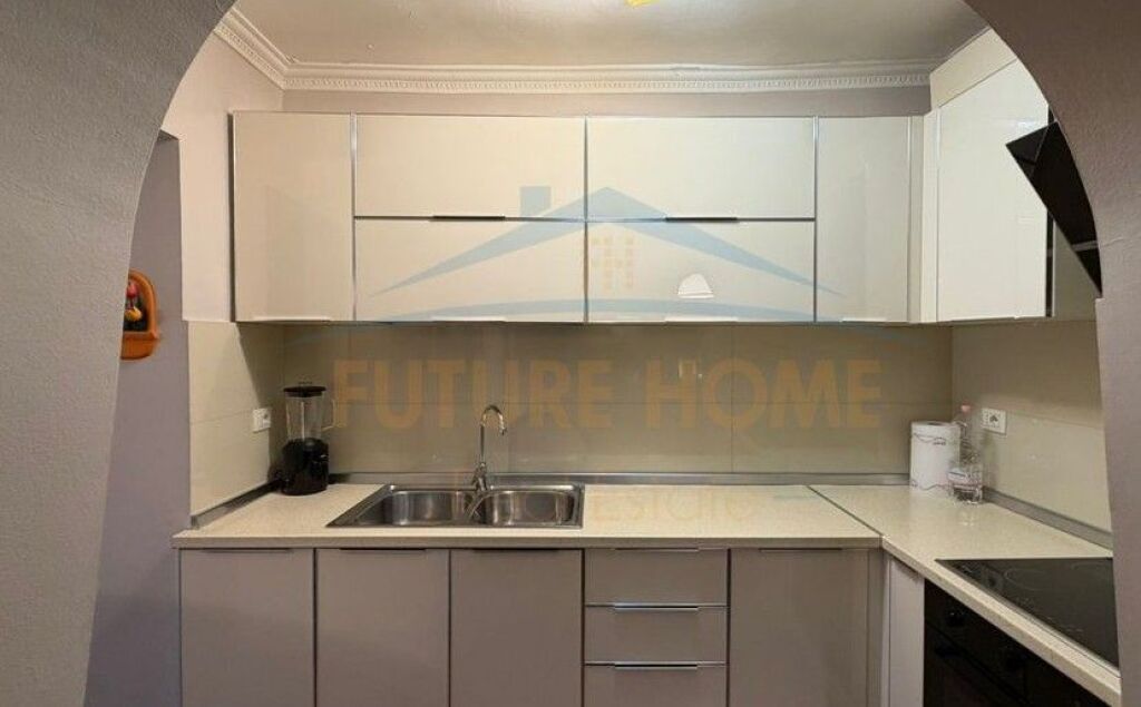 Shitet, Apartament 2+1 , 21 Dhjetori