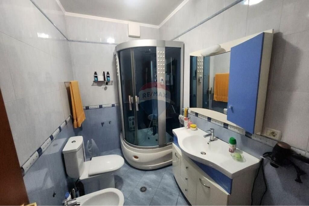 Apartament 3+1+2 ne shitje , Komuna e Parisit