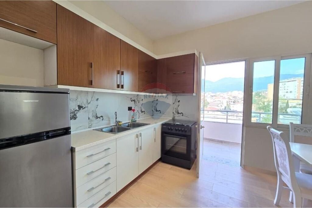 Apartament - Për Qira - Vilat Gjermane, Tiranë