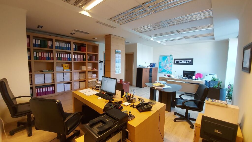 Office for sale near the high school, Elbasan street