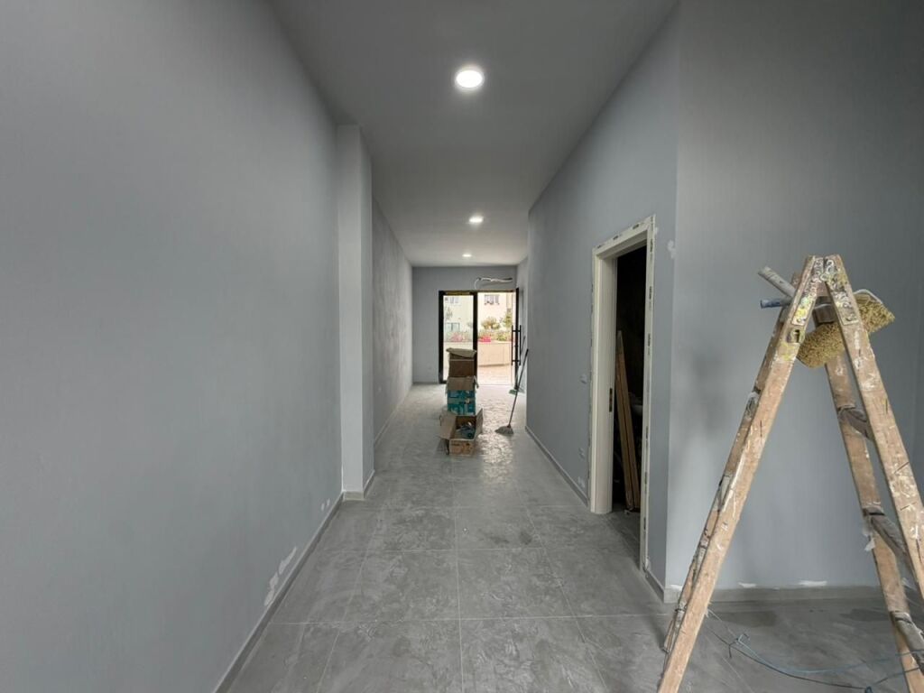 Ambient biznesi per qira tek River Residence ne Astir.