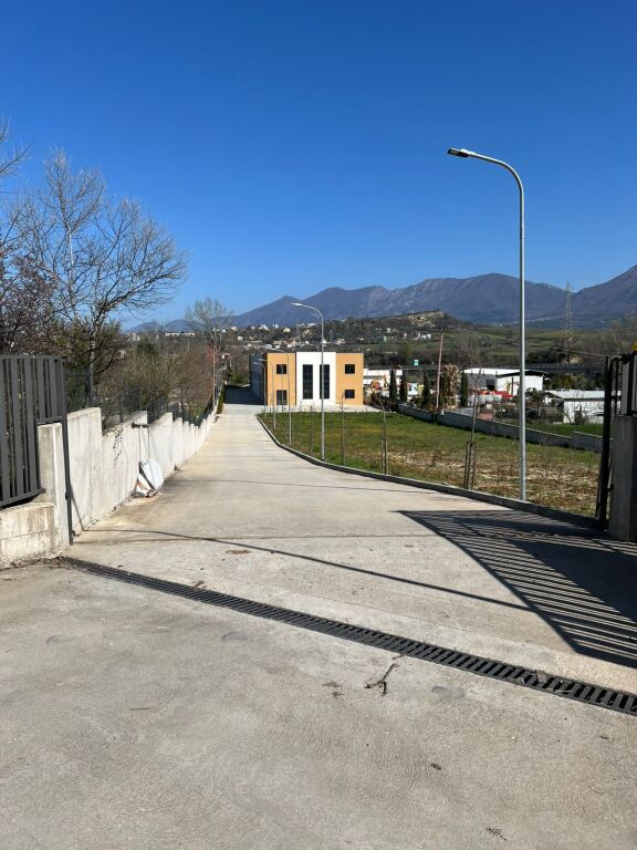 Kapanon me qera – Autostrada Tirane-Elbasan (Pran TEG)