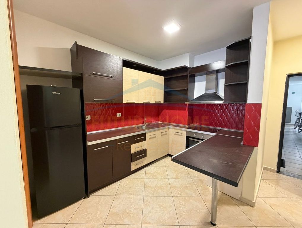Qera 1+1, Astir Prane Rotondos 420€