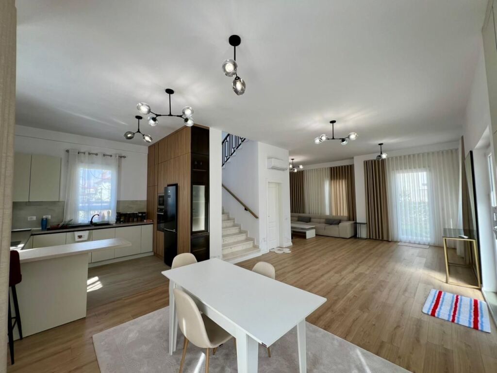 Affittasi villa su 3 piani, “Residenza Vilat Lule”, Mjull Bathore
