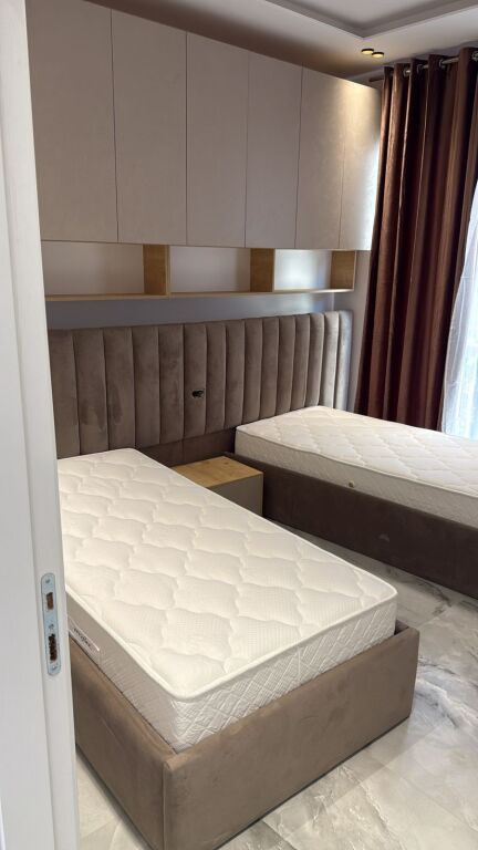 APARTAMENT NE SHITJE 2+1 TE MALI ROBIT GOLEM ME POST PARKIMI