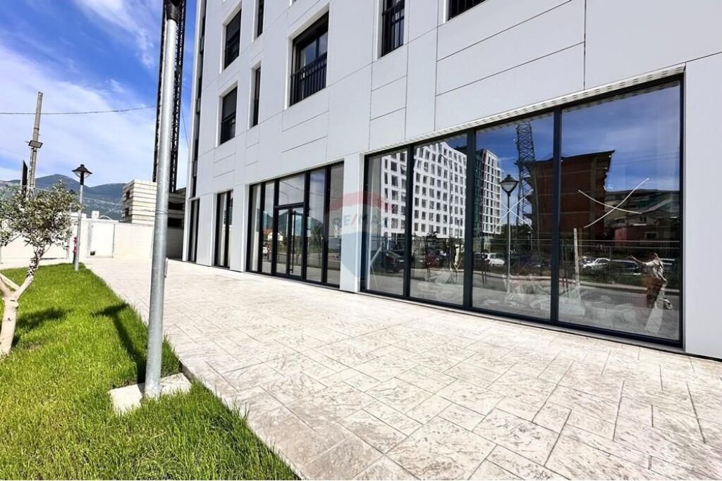 Shop - For Rent - New Boulevard, Tirana