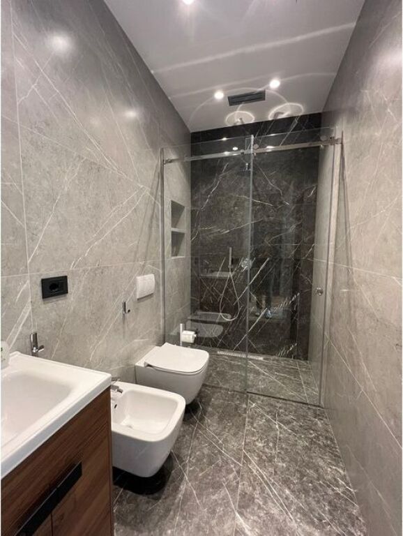 Apartament Luksoz 1+1 me qera Kompleksi Delijorgji