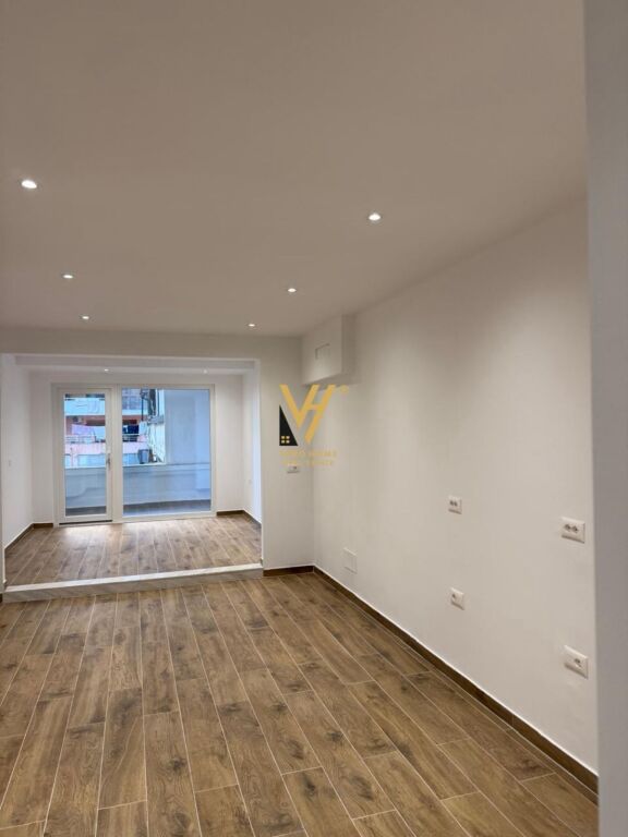 OFFICE 60 M2 FOR RENT NEAR THE TRAIN STATION 750 EURO