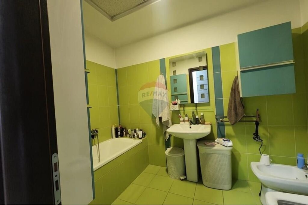 Apartament 2+1 ne shitje , Cristal Center