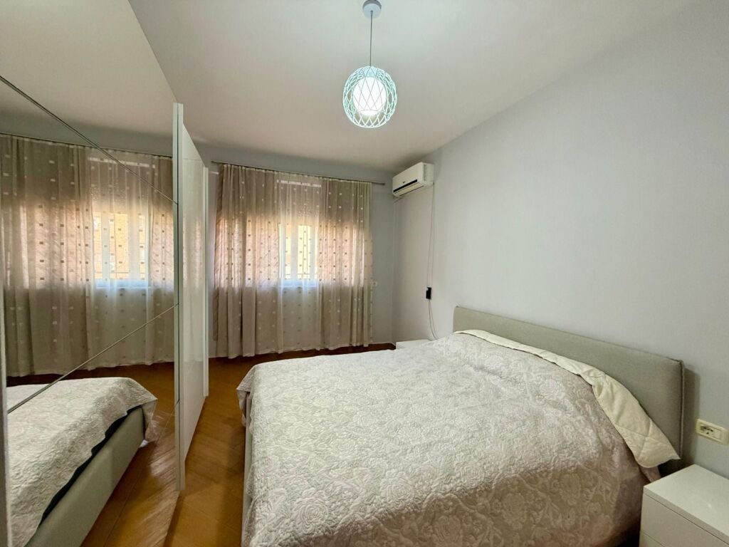 Apartament 1+1 me qera Komuna e Parisit