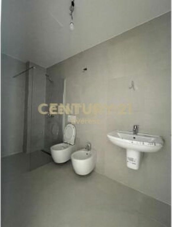 LAKE VIEW, AFFITTO AMBIENTE PER UFFICIO 2+1+2+DEPOSITO! 1.600 € /Mese Sup. Totale 134m2
