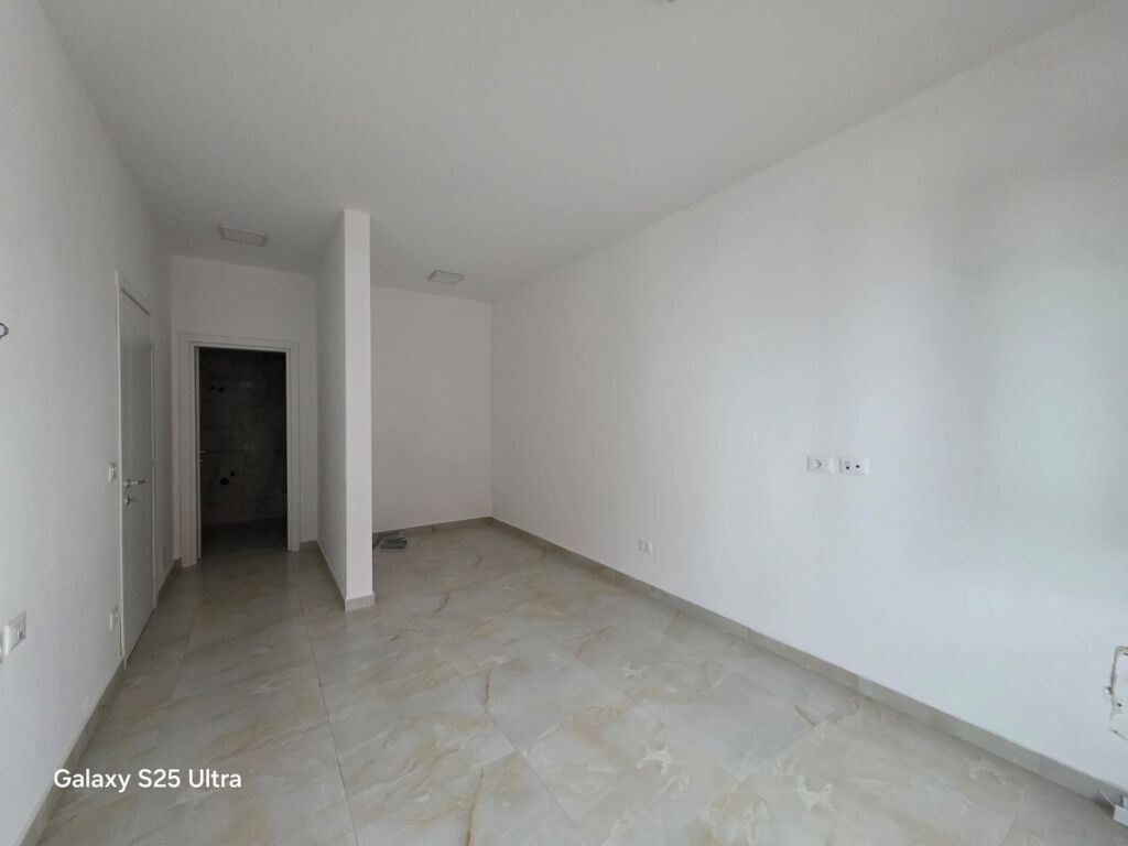 Office space 2+1+2 for rent