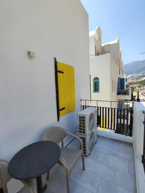 Shitet Apartament 1+1 170 000 Euro Drimadhes