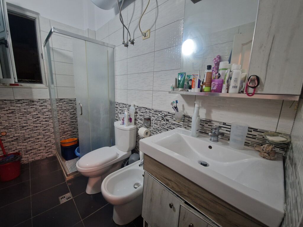 1+1 apartment for sale on Asim Vokshi street