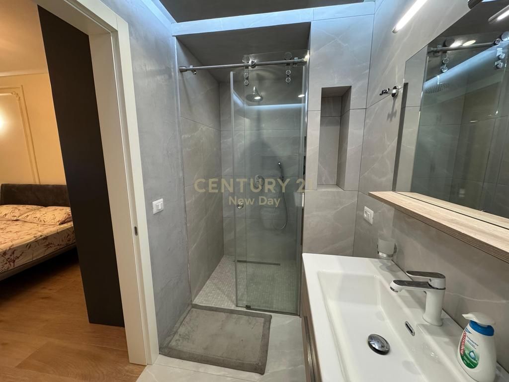 SHITET APARTAMENT 2+1+2T NE MALIN E ROBIT!