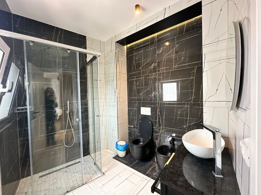 Apartament 2+1+2 me parkim per qira te Kopshti Zoologjik