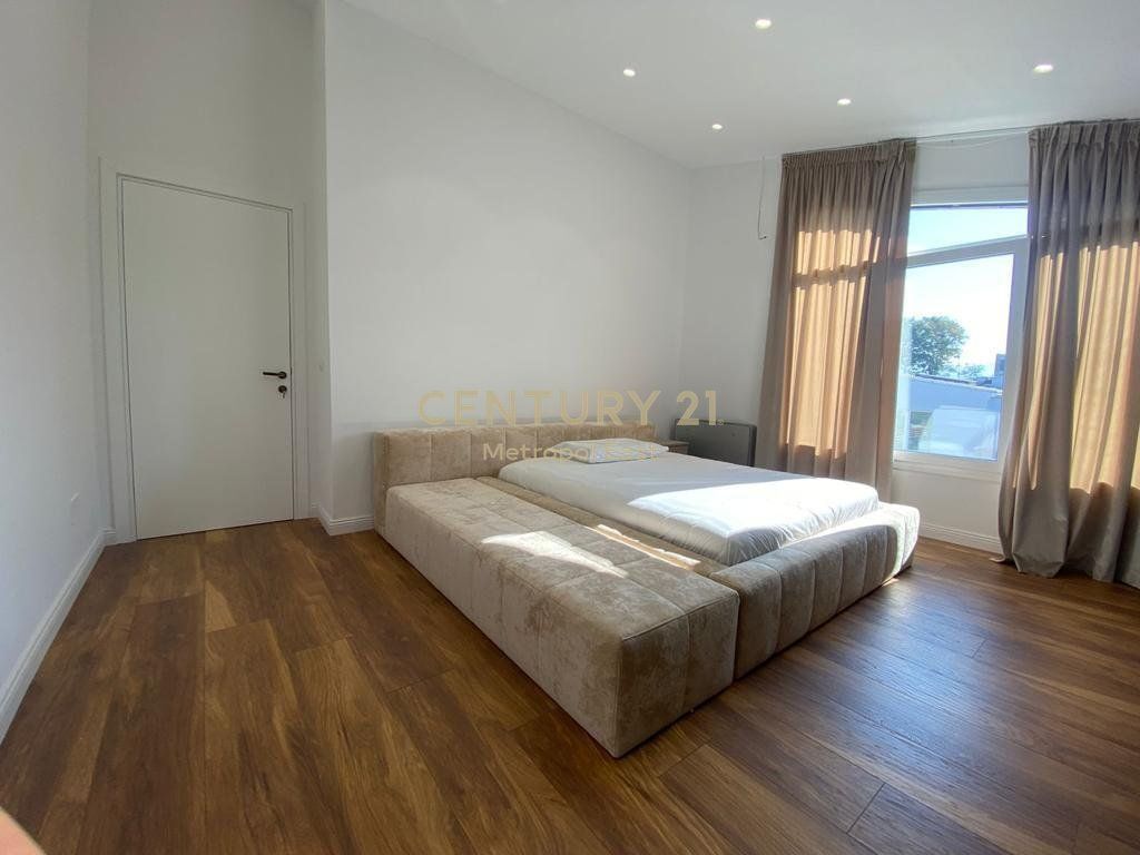 Luxurious villa for rent near Teg