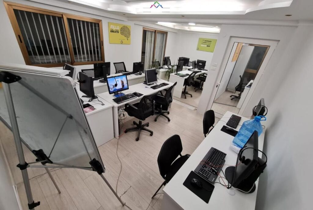 Office for Rent in Blloku (ID BZ2871) Tirana