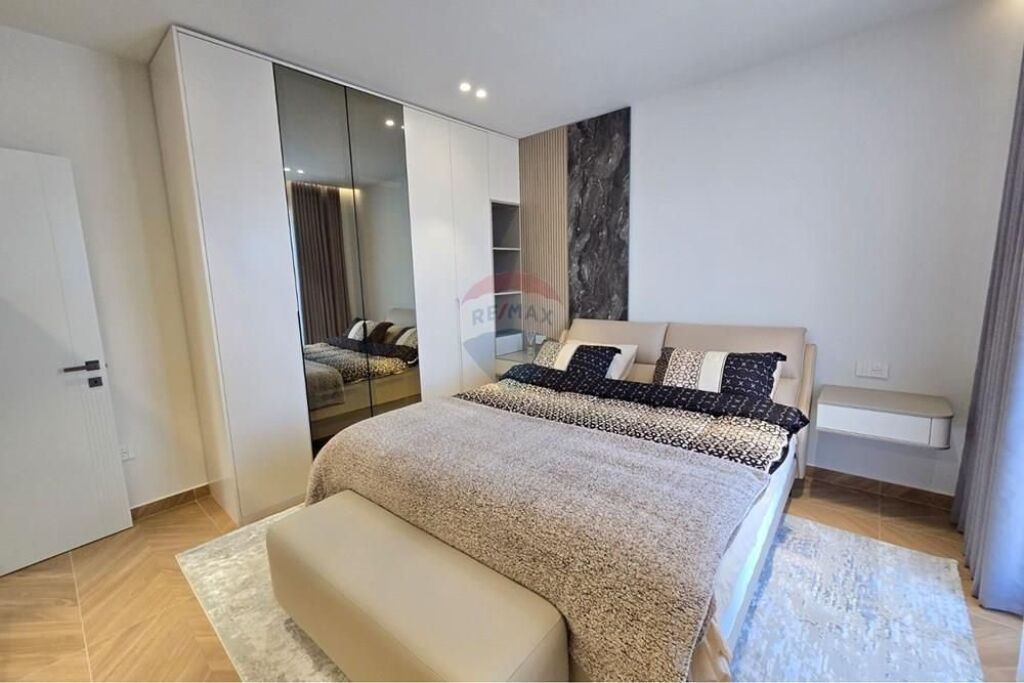 Villa - For Rent - Farkë, Tirana