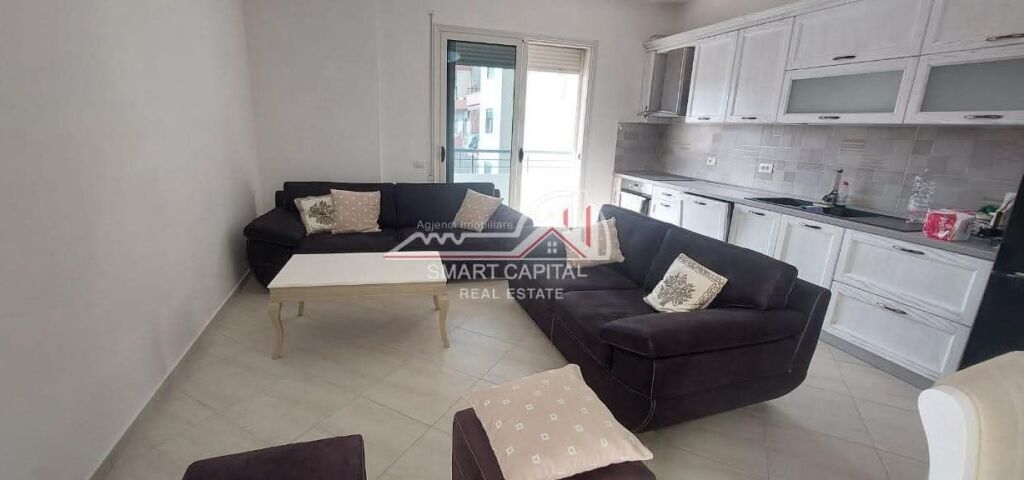 🏡 Appartamento 2+1+2 in affitto – Zona Cipajve, Vlorë!