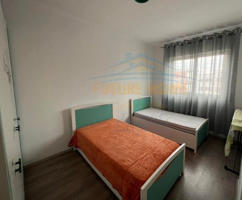 Shitet ,Apartament 2+1,Unaza E Re, Tirane.