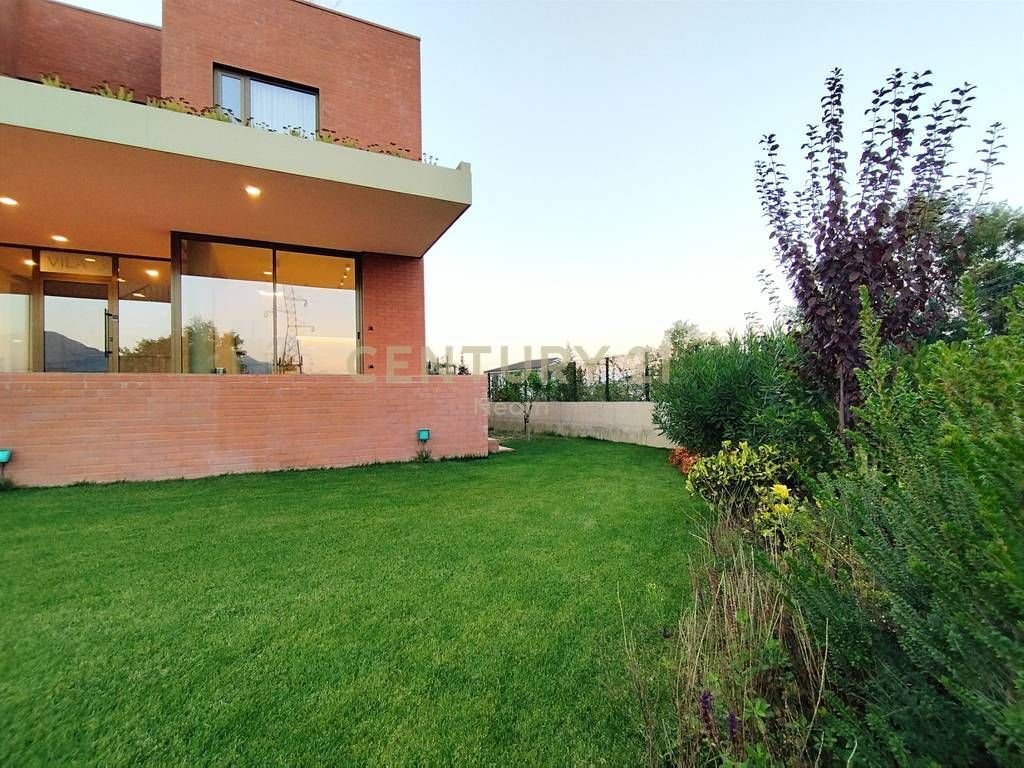 Villa in affitto vicino a TEG 5.000 € /Mese Sup. Totale 600m2