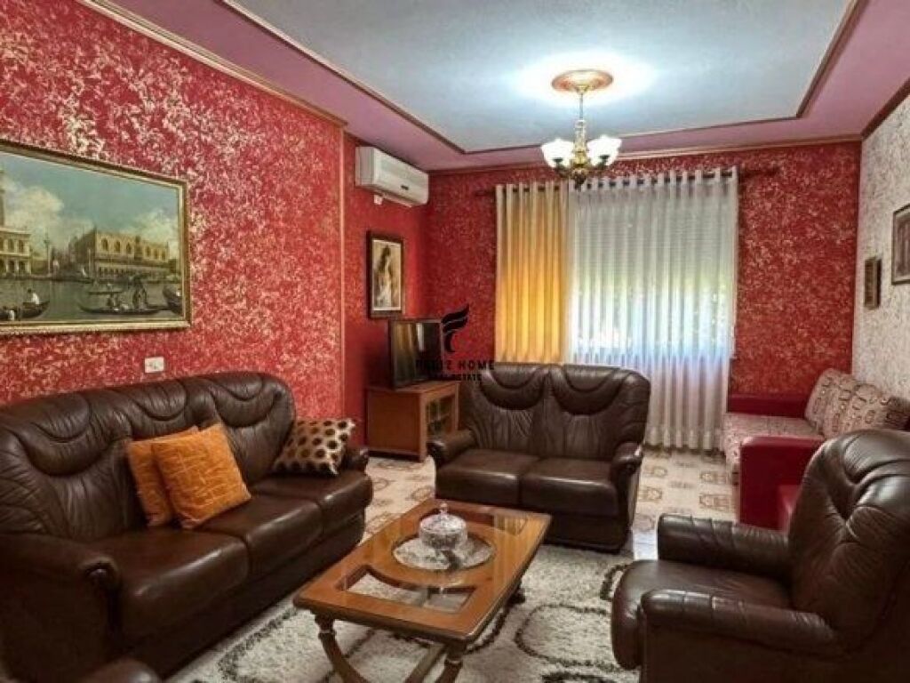 APARTAMENT ME QERA 2+1+2 VASIL SHANTO 70.000 LEKE FH-64822