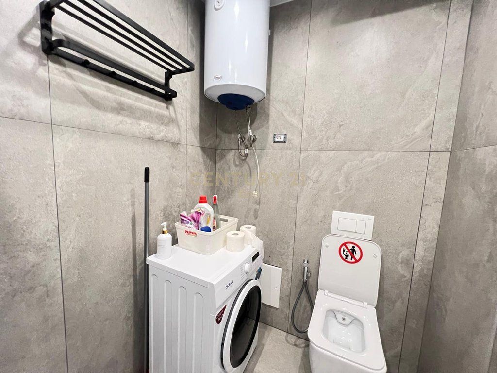 Shitet Apartament 1+1, prane Grand Blue Fafa, Golem