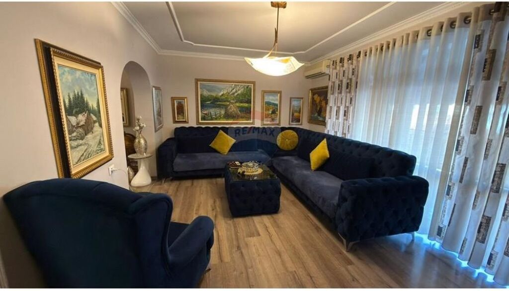 SHITET APARTAMENT 3+1 – RRUGA E KAVAJËS
