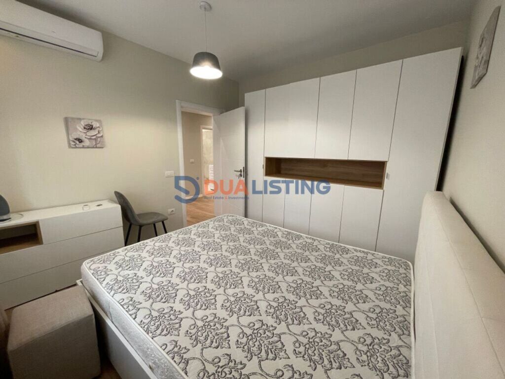 We rent a 2+1 apartment in the Brryli area.