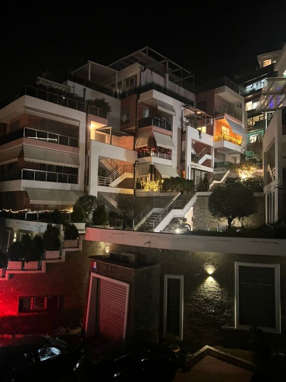 2+1,furnished near the mosque and botanical garden,850 euros